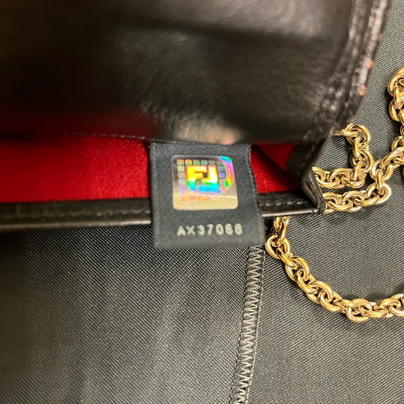 Fendi logo wallet on chain woc clutch skin and leather in black - Picture 6 of 8